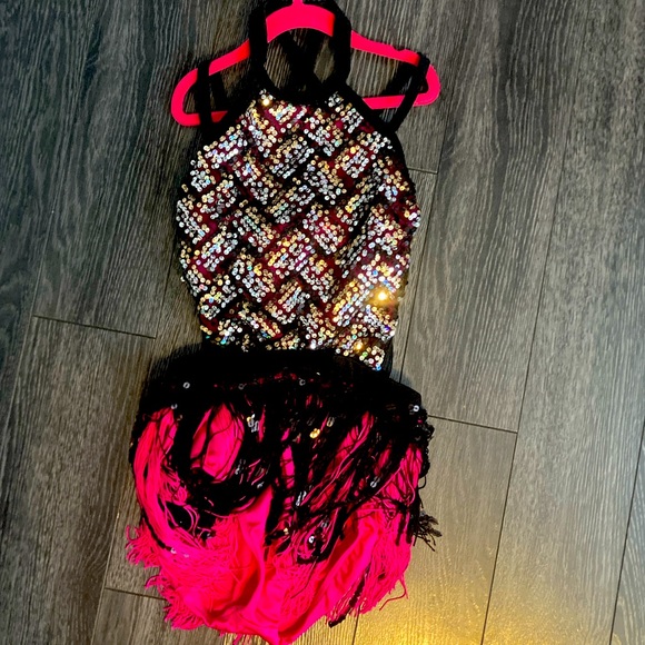 Girls dance costume. - Picture 1 of 4